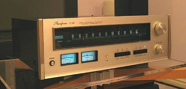 ACCUPHASE T-101.jpg