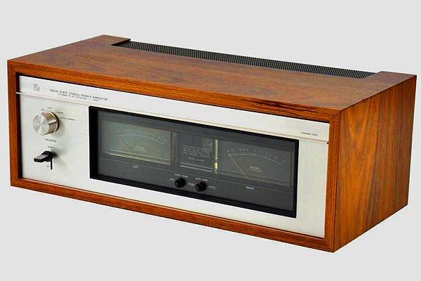 LUXMAN M-1600.jpg