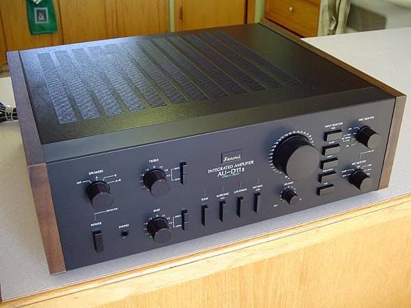 SANSUI AU-D11.jpg