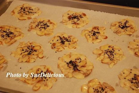 芝麻杏仁脆片 (Almond Crisps with Sesame)