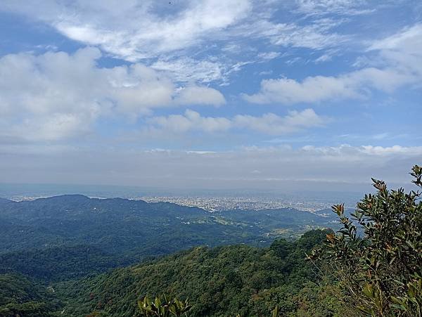 37黑山北峰三角點.jpg