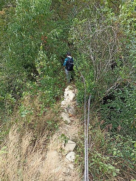 54黑山~石苓湖山.jpg