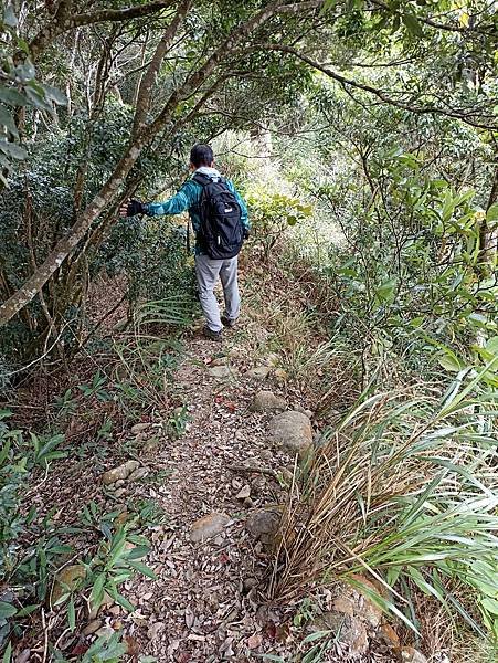 58黑山~石苓湖山.jpg