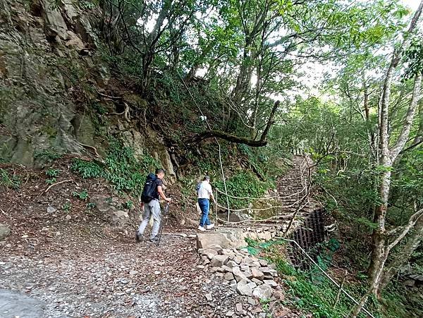 28台中和平環山部落獵人步道.jpg