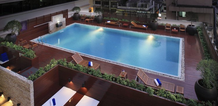 marvel-hotel-bangkok-swimming-pool