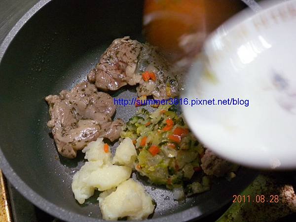 20110828香煎羊肉馬鈴薯泥03.JPG