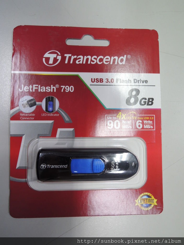 Transcend 創見USB3.0隨身碟JetFlash 790 8G 開箱1.JPG