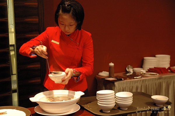 【宜蘭美食推薦】晶英酒店-紅樓餐廳 頂級烤鴨宴 【宜蘭民宿】Sunday Home