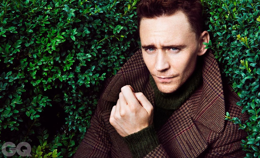 Tom-Hiddleston-02-GQ_08Oct13_b_1445x878