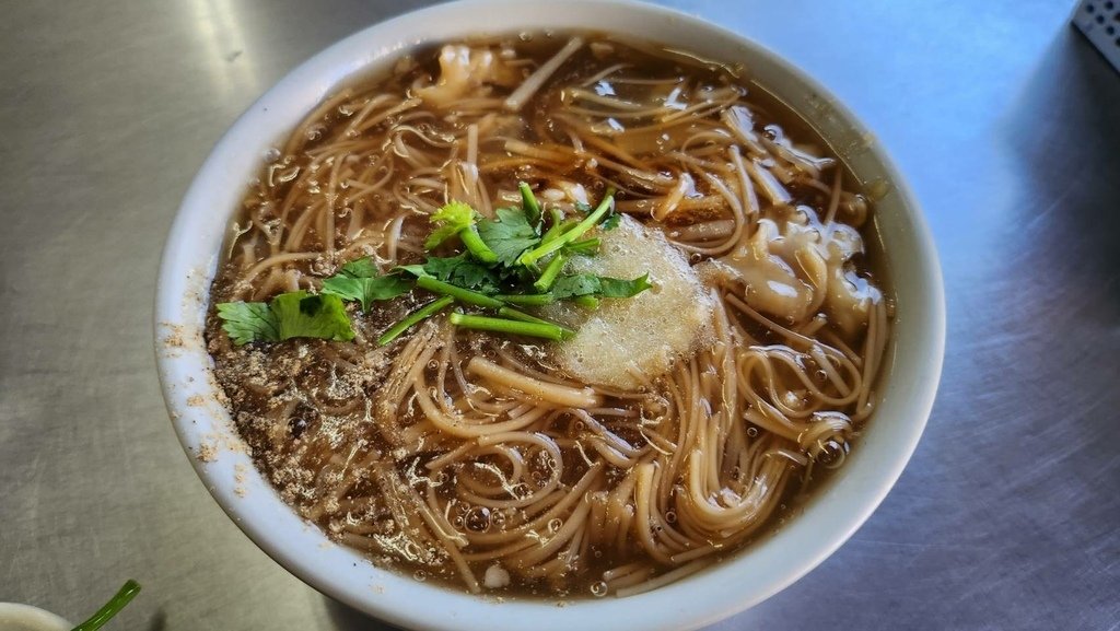 【桃園市場美食】阿德切仔攤，阿郎蚵仔麵線
