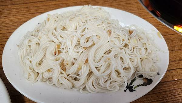 【桃園美食】府城 阿正炭燒羊肉爐/蒜香麵線必點