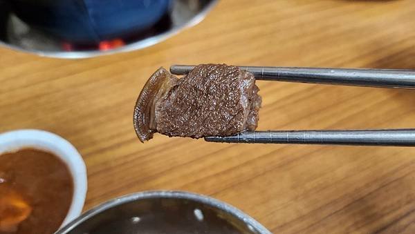 【桃園美食】府城 阿正炭燒羊肉爐/蒜香麵線必點