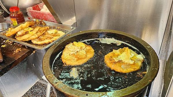 【桃園美食】鮮堡漢堡(大溪傳統厚切蛋餅)/蛋餅，花生湯必點