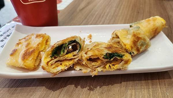 【八德早餐店】朝氣美濃商行-八德和平店/蛋餅是招牌