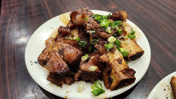 【台北美食】老牌張豬腳飯/延三觀光夜市商區
