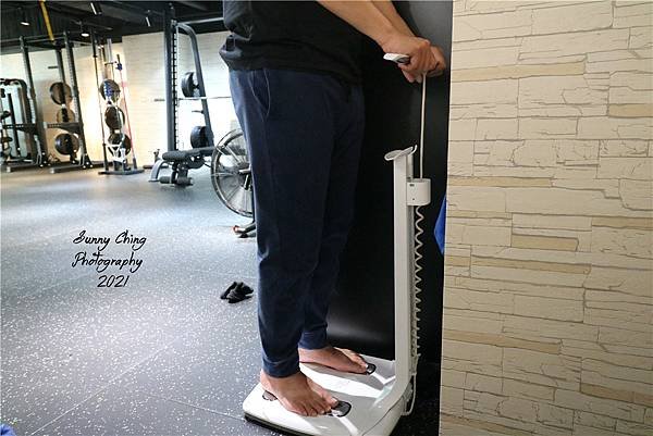 【課程】桃園市中壢區-「PowerGym體態改造室」專屬健身私人教練一對一課程，體態雕塑、重訓運動、體重管理搭配肌情煮義低脂餐，運動後要吃健康的健身餐 桑妮晴的日常紀錄 健身2 (12).jpg