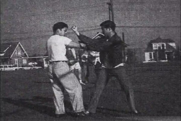 BRUCE LEE THE TEACHER II.avi[14-55-03].JPG