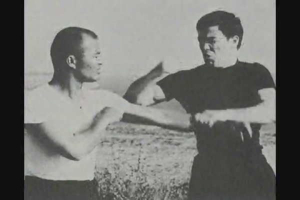 BRUCE LEE THE TEACHER II.avi[14-57-58].JPG