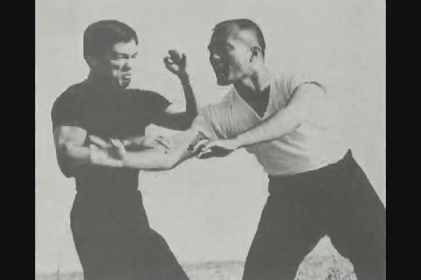 BRUCE LEE THE TEACHER II.avi[14-57-45].JPG