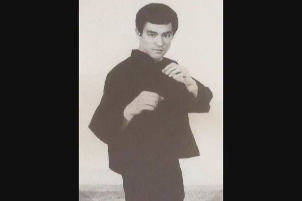 BRUCE LEE THE TEACHER II.avi[14-59-28].JPG