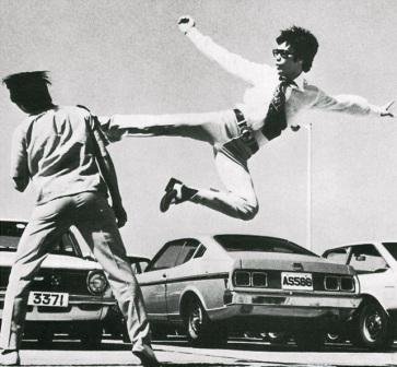 bruce-lee-jump.jpg