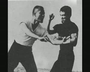 BRUCE LEE 李小龍 GUNG FU JKD[(001893)15-02-40].JPG