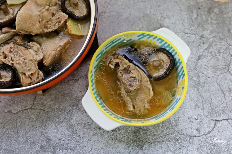 宅配生鮮_蘇蔡農場無毒放牧土雞_香菇雞湯＿三杯雞食譜 (15).JPG