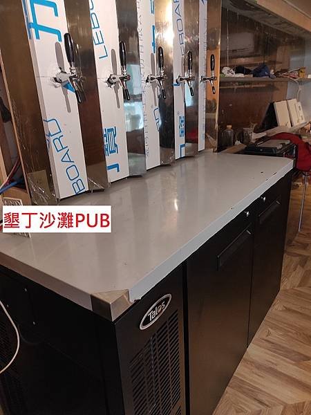 墾丁沙灘PUB.jpg