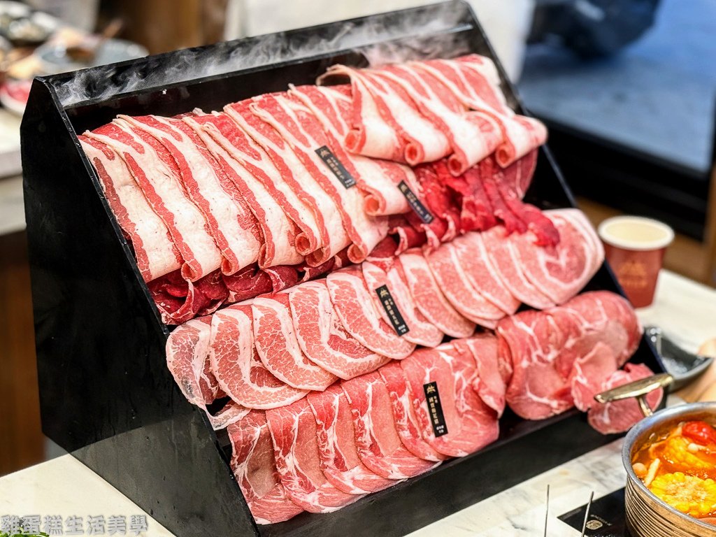 【高雄食記】嗑肉石鍋(高雄小港店) -