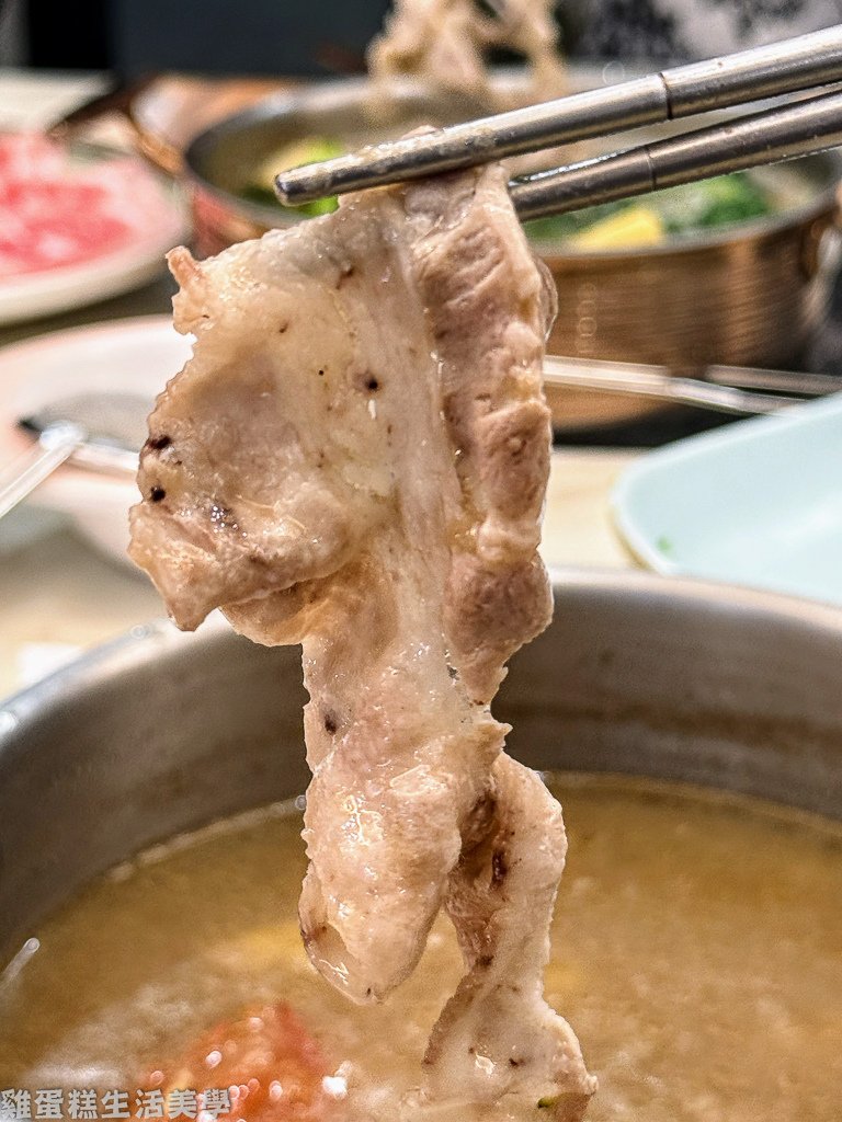 【高雄食記】嗑肉石鍋(高雄小港店) -