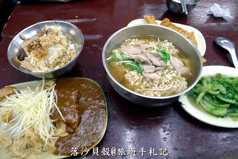 台南_飽芝林。燻鴨肉飯 (1).JPG