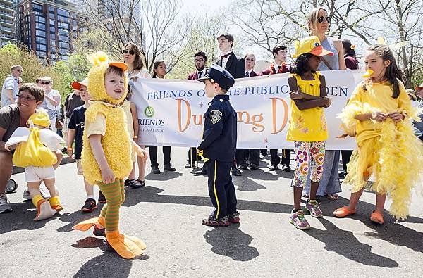 duckling-day-parade-boston-public-garden.jpg