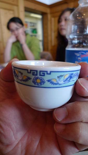 少女峰上餐廳的茶杯~台灣大同做的呦.JPG