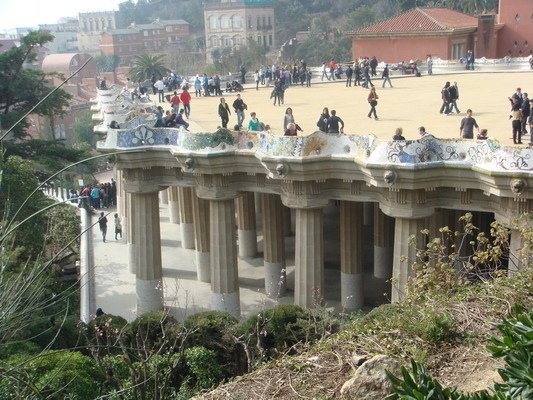 西班牙建築大師 安東尼.高第 (二) 米拉之家、奎爾公園