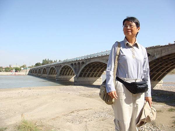 01073伊犁河舊橋_調整大小 .JPG