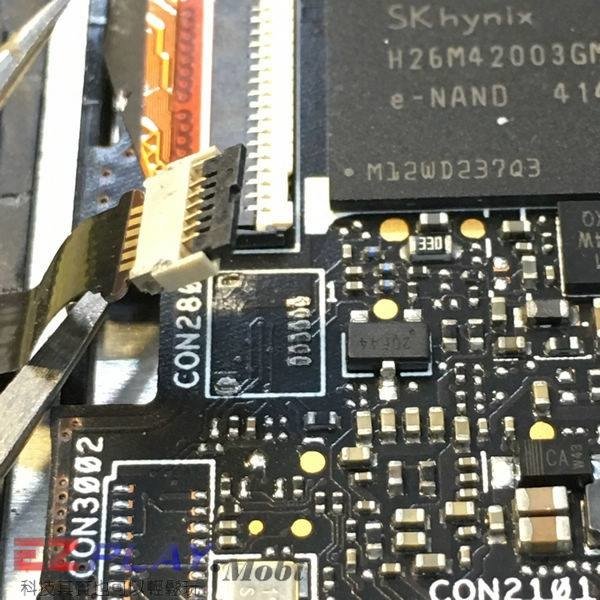 ASUS Zenfone 5 無法開機音量建也不能操作