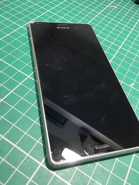 sony z3面板再次破裂