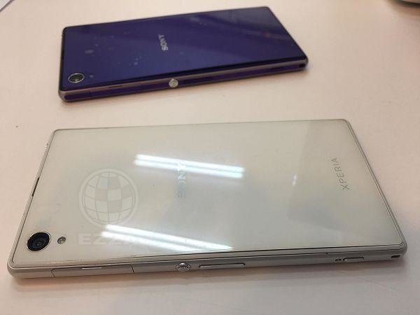 Sony Z1背蓋翹翹的