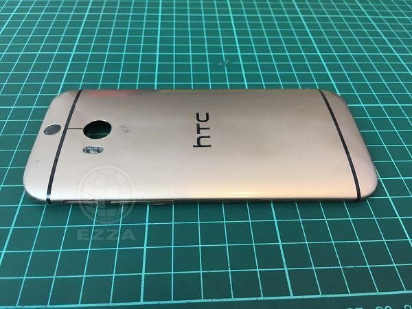 HTC M8 背蓋變形嚴重v
