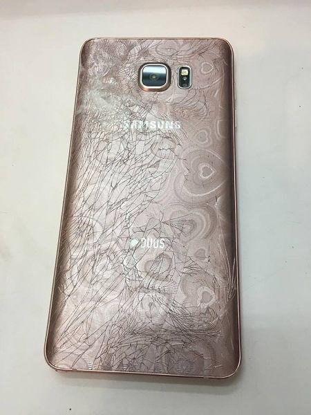 三星Note5背蓋破裂