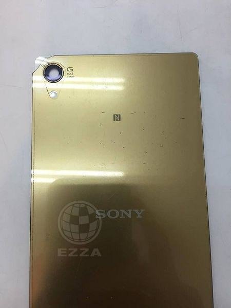 Sony Z5背蓋破裂