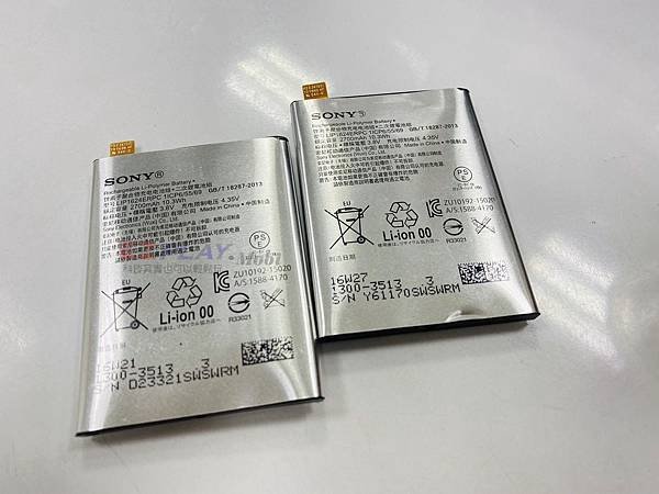 SONY XP電池膨脹.jpg