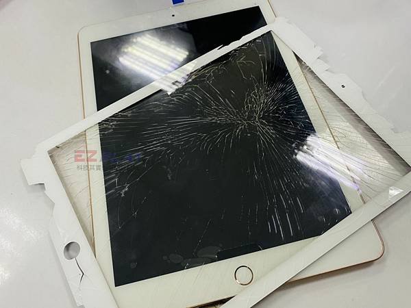 IPAD(2018)更換觸控玻璃.jpg
