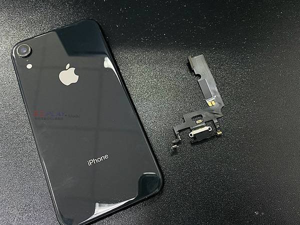 IPHONE XR充電異常.jpg