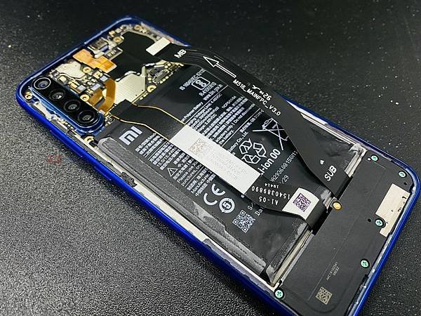 紅米NOTE8電池膨脹.jpg