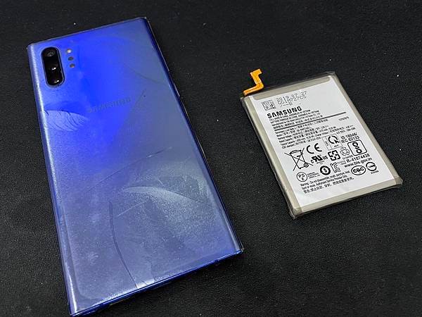 三星NOTE10+電池膨脹.jpg