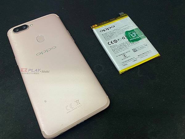 OPPO R11S更換電池.jpg