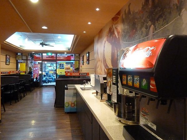 SUPER RESTAURANT.JPG