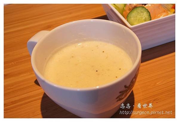 《台南》ORO咖啡-凱旋店 (10).JPG