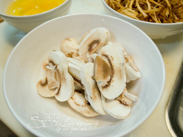 2012_8_23首爾素食-出發-龍山EMART51